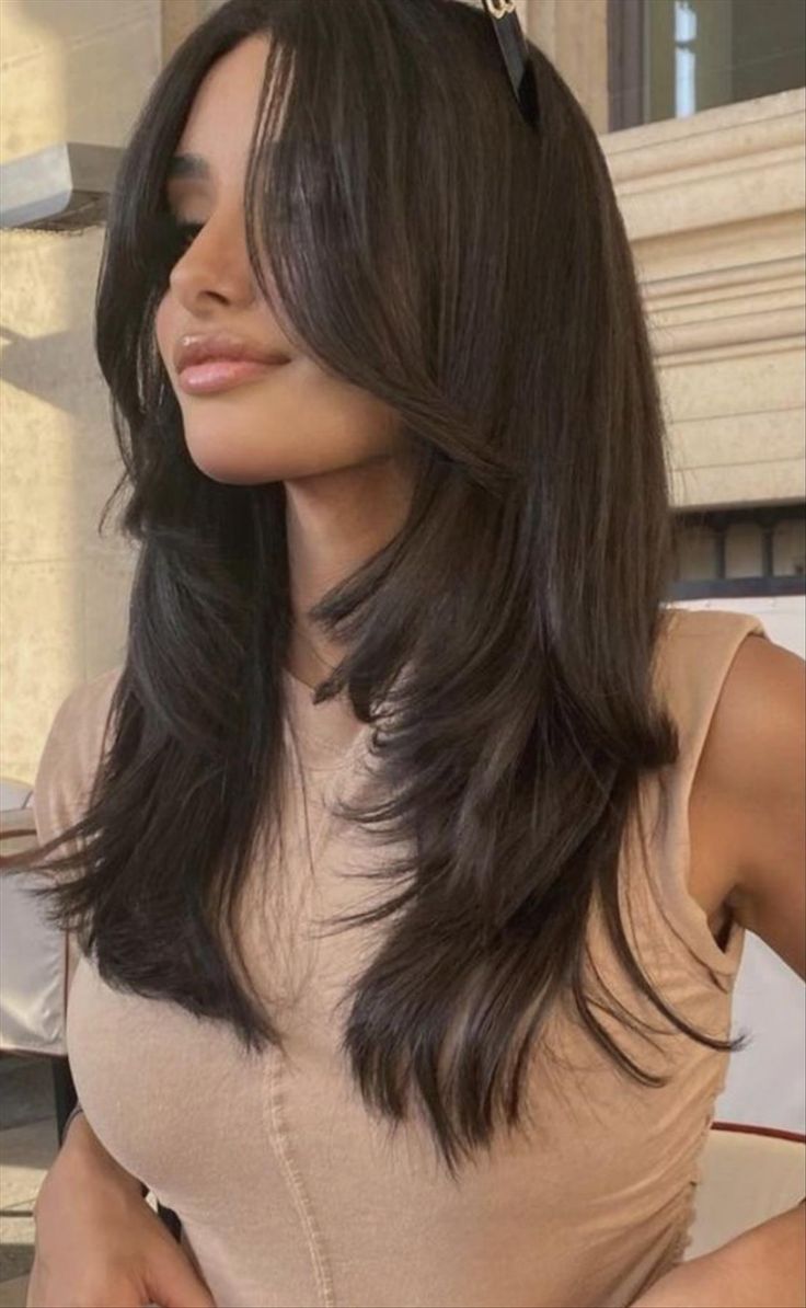 Curtain bangs and fringe hairstyle